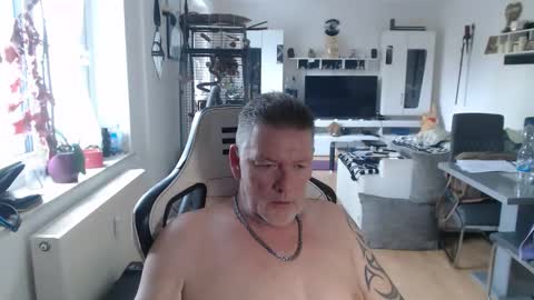 Snapshot of deinprinz2312 chatting on 03-21-26, 12:10 deinprinz2312 online show from 03-21-26, 12:10