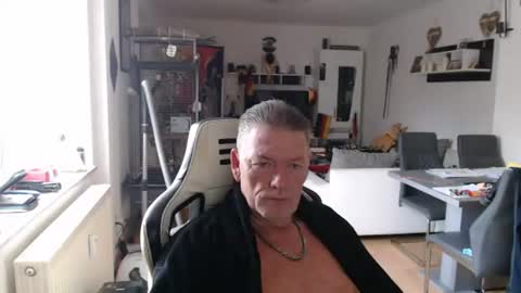 deinprinz2312 online show from 06-15-26, 04:25