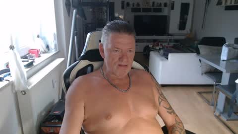deinprinz2312 online show from 07-04-26, 04:18
