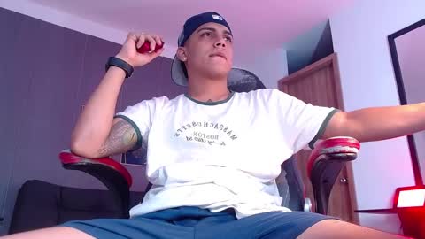 Snapshot of deivid_santoss chatting on 09-30-25, 01:43 Deivid online show from 09-30-25, 01:43