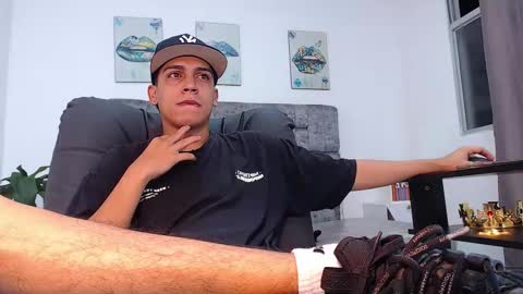 Snapshot of deivid_santoss chatting on 10-19-25, 01:39 Deivid online show from 10-19-25, 01:39