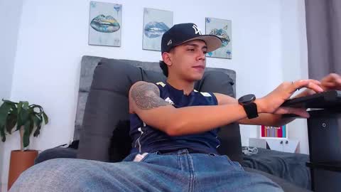 Snapshot of deivid_santoss chatting on 10-20-25, 02:50 Deivid online show from 10-20-25, 02:50