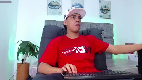 Snapshot of deivid_santoss chatting on 10-24-25, 01:35 Deivid online show from 10-24-25, 01:35