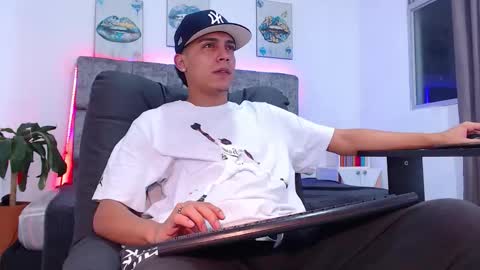 Snapshot of deivid_santoss chatting on 11-02-25, 11:51 Deivid online show from 11-02-25, 11:51