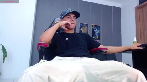 Snapshot of deivid_santoss chatting on 12-02-25, 09:32 Deivid online show from 12-02-25, 09:32