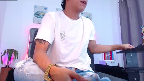 Snapshot of deivid_santoss chatting on 12-14-25, 11:42 Deivid online show from 12-14-25, 11:42