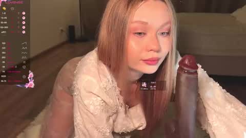 Snapshot of delanona chatting on 12-13-25, 09:42 Dia online show from 12-13-25, 09:42