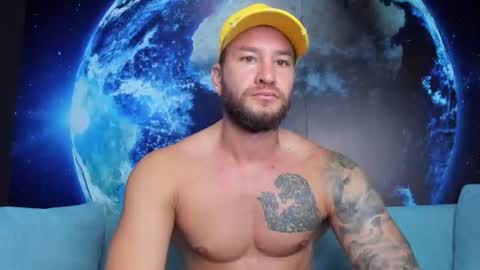 Snapshot of delessandro_world chatting on 07-19-26, 04:33 Delessandro online show from 07-19-26, 04:33