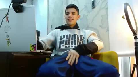 Snapshot of delglo chatting on 10-12-25, 09:25 delglo online show from 10-12-25, 09:25