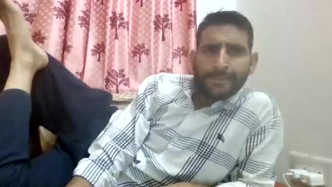 Snapshot of delhihornycouple chatting on 01-12-26, 11:04 akash kavya online show from 01-12-26, 11:04