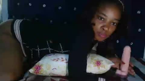 Snapshot of delicacylicious_babe chatting on 05-01-26, 05:01 delicacylicious_babe online show from 05-01-26, 05:01