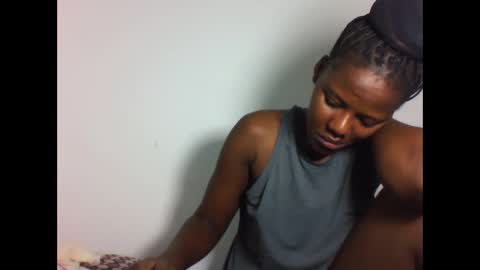 EVAH online show from 02-02-26, 04:38