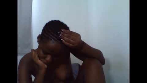 Snapshot of deliciousbabe01 chatting on 05-07-26, 11:48 EVAH online show from 05-07-26, 11:48