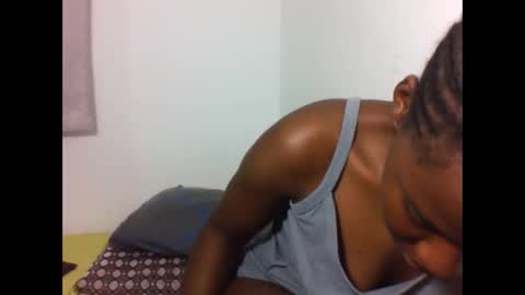 Snapshot of deliciousbabe01 chatting on 05-10-26, 03:12 EVAH online show from 05-10-26, 03:12
