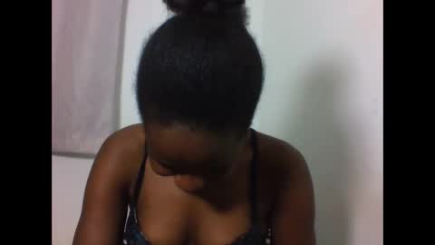 Snapshot of deliciousbabe01 chatting on 06-05-26, 11:54 EVAH online show from 06-05-26, 11:54