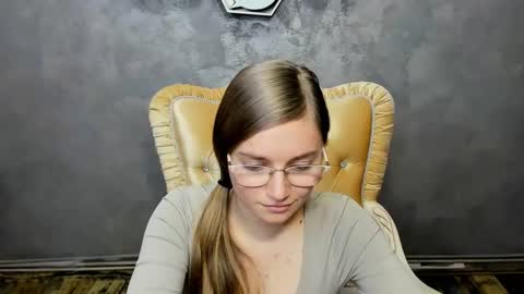 Kate online show from 01-12-25, 03:25