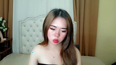 Sophie online show from 04-16-26, 07:09