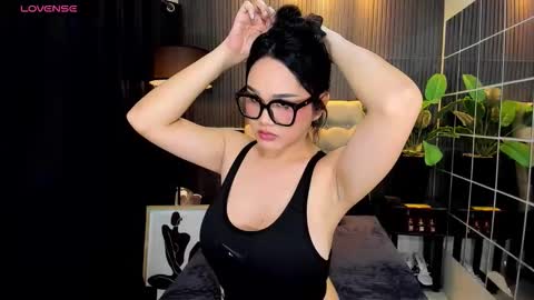 Snapshot of delightfulprincess chatting on 09-28-25, 06:02 Tyra Colins online show from 09-28-25, 06:02