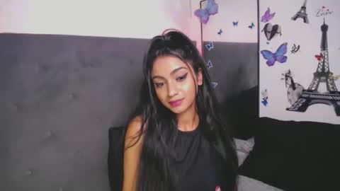 Snapshot of delilah_blazee chatting on 10-22-25, 05:56 Delilah Blaze online show from 10-22-25, 05:56