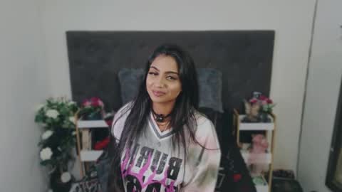 Snapshot of delilah_blazee chatting on 06-27-26, 10:26 Delilah Blaze online show from 06-27-26, 10:26