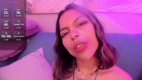 Snapshot of delilah_fix chatting on 02-08-25, 11:33 della online show from 02-08-25, 11:33