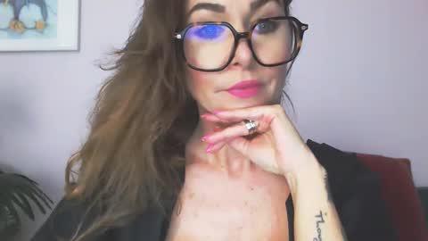 Snapshot of delilah_sweet chatting on 01-13-26, 04:01 delilah_sweet online show from 01-13-26, 04:01