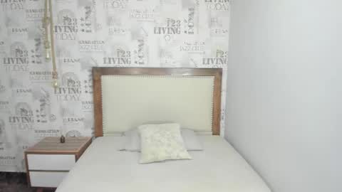 delilaquinn online show from 11-21-25, 07:45