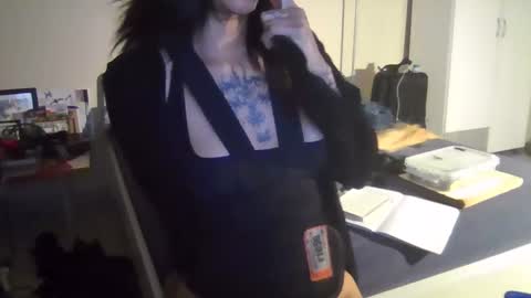 Delis online show from 10-12-25, 10:42