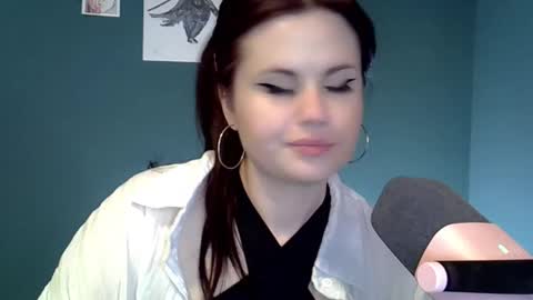 dellacrush_ online show from 02-20-25, 08:47