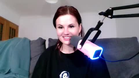 dellacrush_ online show from 03-10-25, 09:29