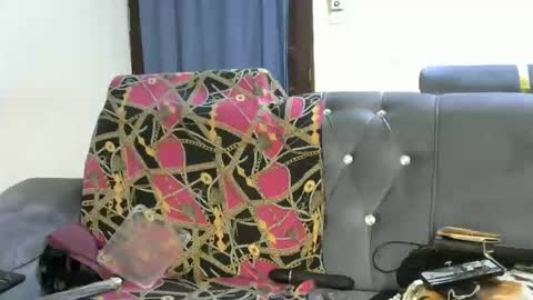 Ginger online show from 11-16-25, 01:49