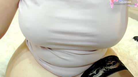 Snapshot of dellicioussepussy chatting on 12-10-24, 03:20 Mire online show from 12-10-24, 03:20