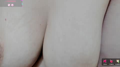 Snapshot of dellicioussepussy chatting on 03-11-25, 10:29 Mire online show from 03-11-25, 10:29