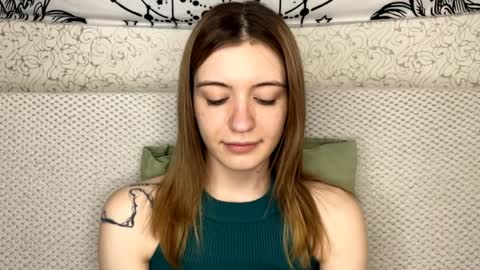 Sia online show from 04-01-26, 01:41