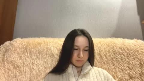 Snapshot of deloisketchen chatting on 03-11-26, 03:23 Sarah online show from 03-11-26, 03:23