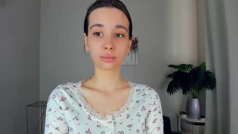 Eliza online show from 03-22-26, 07:45