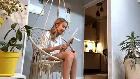 Snapshot of delorisstrzelecki chatting on 07-20-26, 05:48 I am Lola hello world online show from 07-20-26, 05:48