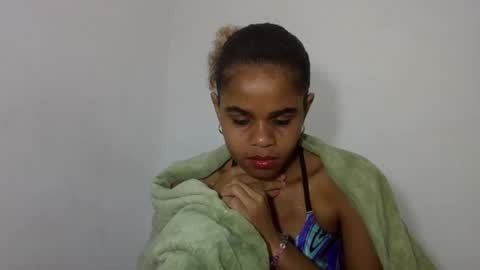 Snapshot of delphineee chatting on 06-11-26, 03:10 delphine online show from 06-11-26, 03:10