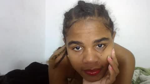 Snapshot of delphineee chatting on 07-06-26, 04:09 delphine online show from 07-06-26, 04:09