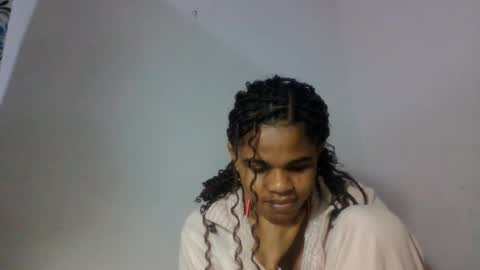 Snapshot of delphineee chatting on 07-20-26, 07:00 delphine online show from 07-20-26, 07:00