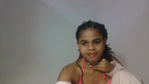 Snapshot of delphineee chatting on 07-20-26, 10:50 delphine online show from 07-20-26, 10:50