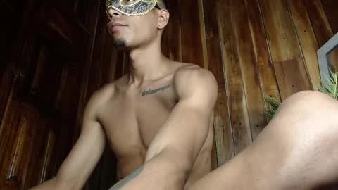 Snapshot of demarcous_nm chatting on 10-17-25, 08:33 D.C online show from 10-17-25, 08:33