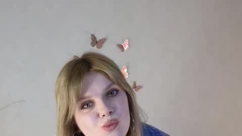 Snapshot of demetricetroike chatting on 12-15-25, 07:40 Maya online show from 12-15-25, 07:40