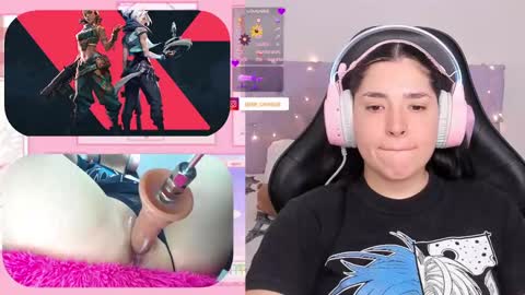 Snapshot of demi_chan chatting on 09-23-25, 09:34 demiii online show from 09-23-25, 09:34