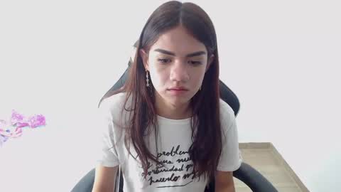 Snapshot of demi_leed chatting on 03-06-25, 01:35 DEMI online show from 03-06-25, 01:35