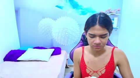 Snapshot of demi_leed chatting on 09-11-25, 11:32 DEMI online show from 09-11-25, 11:32