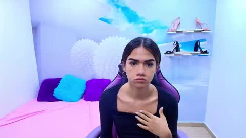 Snapshot of demi_leed chatting on 10-03-25, 11:29 DEMI online show from 10-03-25, 11:29