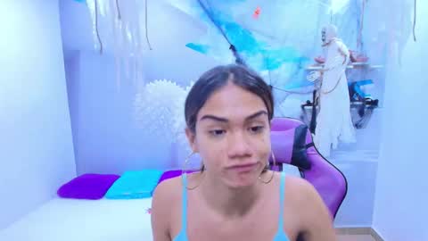 Snapshot of demi_leed chatting on 10-29-25, 11:34 DEMI online show from 10-29-25, 11:34