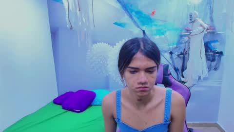 Snapshot of demi_leed chatting on 11-03-25, 01:34 DEMI online show from 11-03-25, 01:34