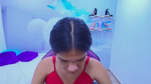 Snapshot of demi_leed chatting on 11-27-25, 12:29 DEMI online show from 11-27-25, 12:29